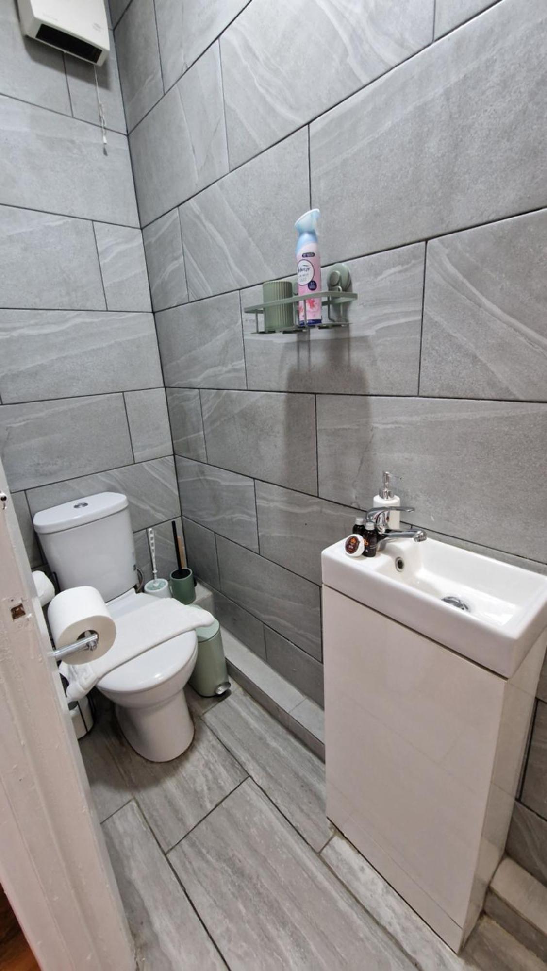 2 Bedroom Apartment Near Station London Exterior photo